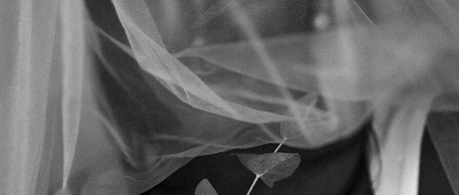 Vestidos que encantam: conheça os modelos que as noivas encontram na Elizabeth Marie Noivas