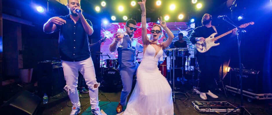 Banda MEJ Comigo celebra 10 anos de história levando energia, diversidade musical e premiações nacionais aos casamentos de Salvador
