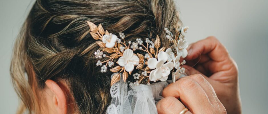 Pri Grinaldas: grinaldas personalizadas que transformam o penteado da noiva em uma joia